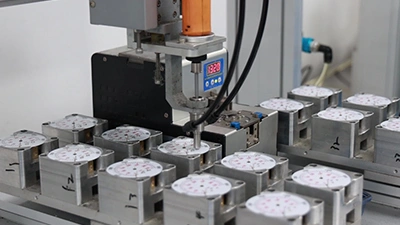 Dial installation